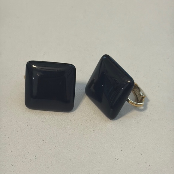 Modern Black Square Clip On Earrings - Picture 1 of 1